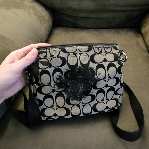 Coach Crossbody - Picture 2 of 3